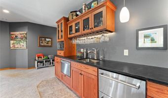 1413 27th St NW, Austin, MN 55912