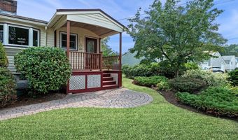4 Butterworth Rd, Beverly, MA 01915