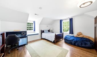 12601 N Osage Rd, Anchorage, KY 40223