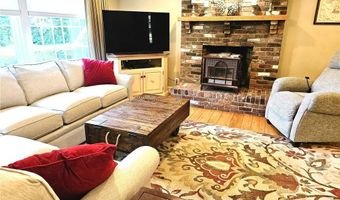 1892 Old Louisquisset Pike, Lincoln, RI 02865