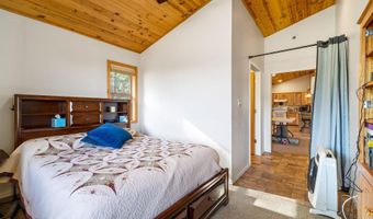 2 CR N2261, Alpine, AZ 85920