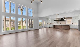 805 Club Dr W, Aurora, OH 44202