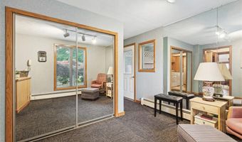4 Wilbur Rd, Lincoln, RI 02865
