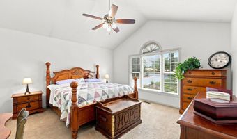 612 Seymour St, Aberdeen, NC 28315