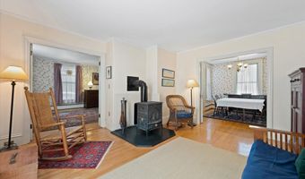 89 Parkview Ave, Bangor, ME 04401