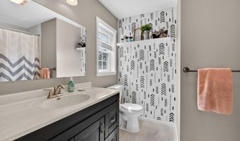 1990 Oak Leaf Dr, Adrian, MI 49221