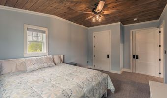 917 McDonald Dr, Amsterdam, NY 12070