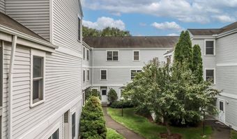 55 Mill Plain Rd 32-20, Danbury, CT 06811