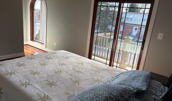 2445 S KENWOOD St, Arlington, VA 22206