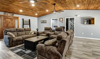 174 Poplar St, Benton, TN 37307