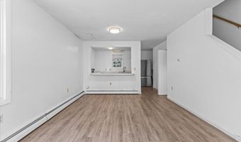 21 Hyde St 4, Burlington, VT 05401