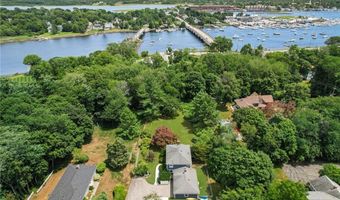9 Foster St, Barrington, RI 02806