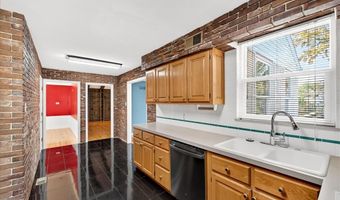 501 Nottingham Dr, Ballwin, MO 63011