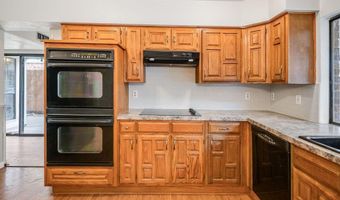 5229 Pruitt Dr, The Colony, TX 75056