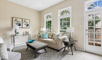 2610 WINDBREAK Dr, Alexandria, VA 22306
