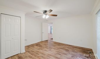 1726 Medford Dr, Charlotte, NC 28205