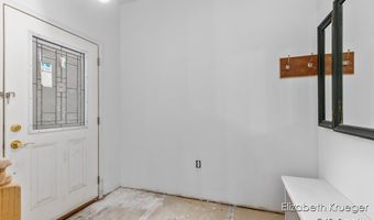 8945 Vergennes St SE, Ada, MI 49301