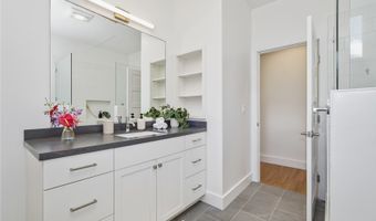 5872 Haleola St, Honolulu, HI 96821
