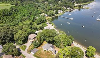22 Harrison St, Bristol, RI 02809