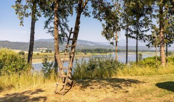 6955 Apple Aly, Bonners Ferry, ID 83805