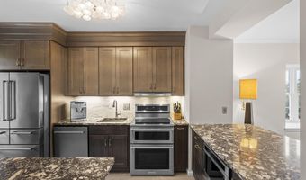 938 S ROLFE St, Arlington, VA 22204