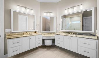 8702 Flycatcher Pl, Bentonville, AR 72713