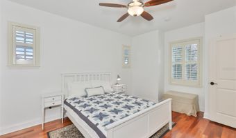 5318 LOON NEST Ct, Apollo Beach, FL 33572