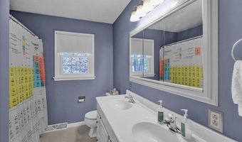 802 APPLE Dr, Reading, PA 19610