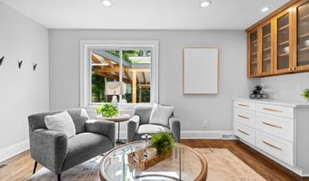 2050 Camelot Rd, Ann Arbor, MI 48104