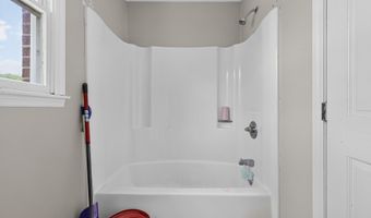 797 FALCON Dr NE, Abingdon, VA 24210