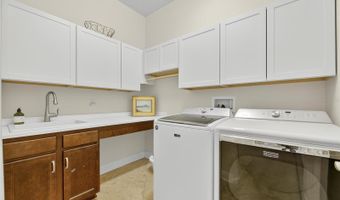 6903 CRESTPOINT Dr, Apollo Beach, FL 33572