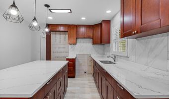 107 Barnett Dr, Bishopville, SC 29010