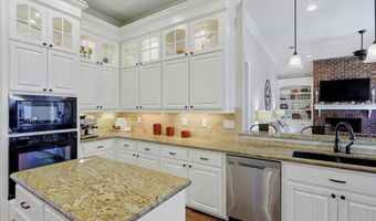 334 Gladeview Pl, Brandon, MS 39047