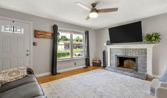 2302 Crystal Wood Dr, Arnold, MO 63010