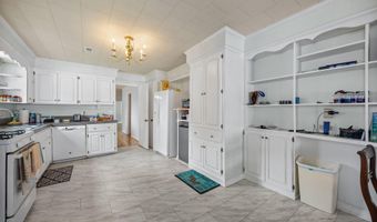 225 N 6th St, Aurora, NC 27806