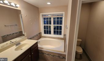 25146 HARPENDEN Ter, Aldie, VA 20105