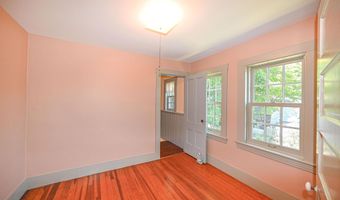 9 Lawes Ave, Bedford, NH 03110