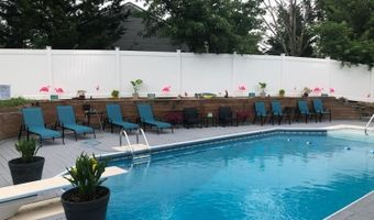 41 Deck St, Barnegat, NJ 08005