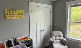 48 Mountain View Dr, Auburn, ME 04210