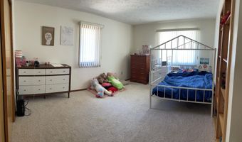 1913 Wayside Ln, Ava, MO 65608