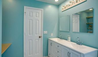 17084 Knots Lndg, Addison, TX 75001