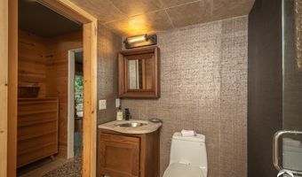 364 E 1600 Rd, Baldwin City, KS 66006