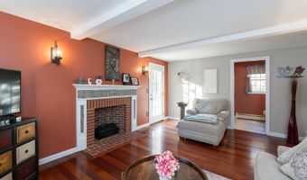 27 Arabian Way, Chester, NH 03036