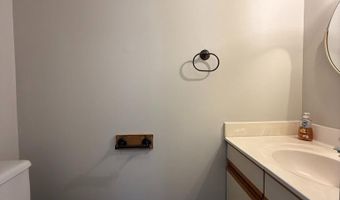 937 BREAKWATER Dr, Annapolis, MD 21403