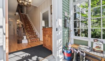 823 Washington St, Bath, ME 04530