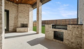 221 Lantern Ridge Dr, Aledo, TX 76008