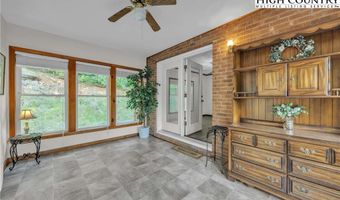 317 Dillard Dr, Jefferson, NC 28640