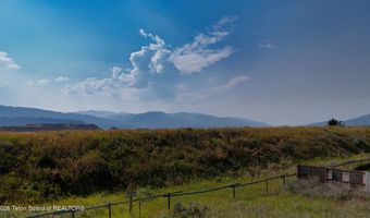 536 SNAKE RIVER Dr, Alpine, WY 83128