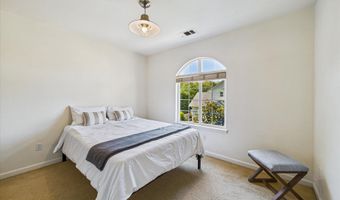 2700 Meadow Creek Way, Arcata, CA 95521