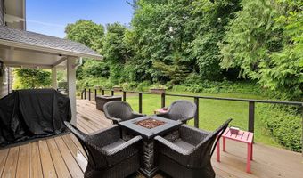 3361 Harrison Ave, Astoria, OR 97103
